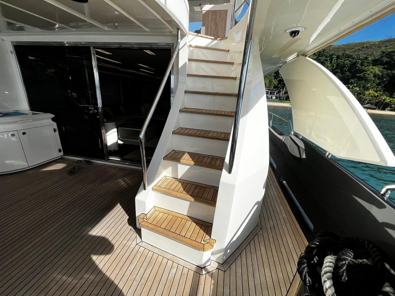 Azimut 100 F Grande www.mareconsult.com (25)
