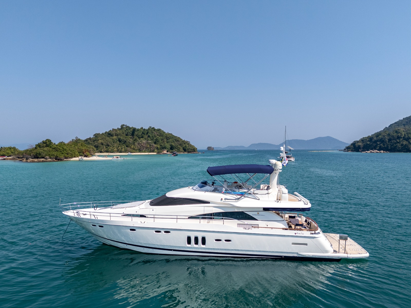 Fairline Squadron 70 2009 www.mareonsult.com.br (12)