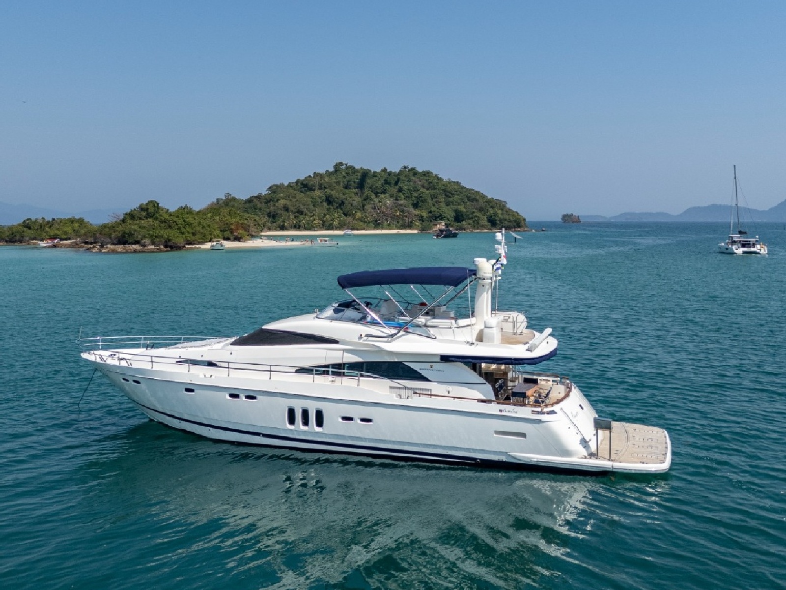 Fairline Squadron 70 2009 www.mareonsult.com.br (5)