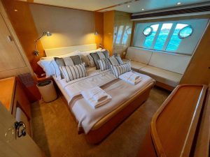 Ferretti 78 2008 www.mareconsult.com (20)