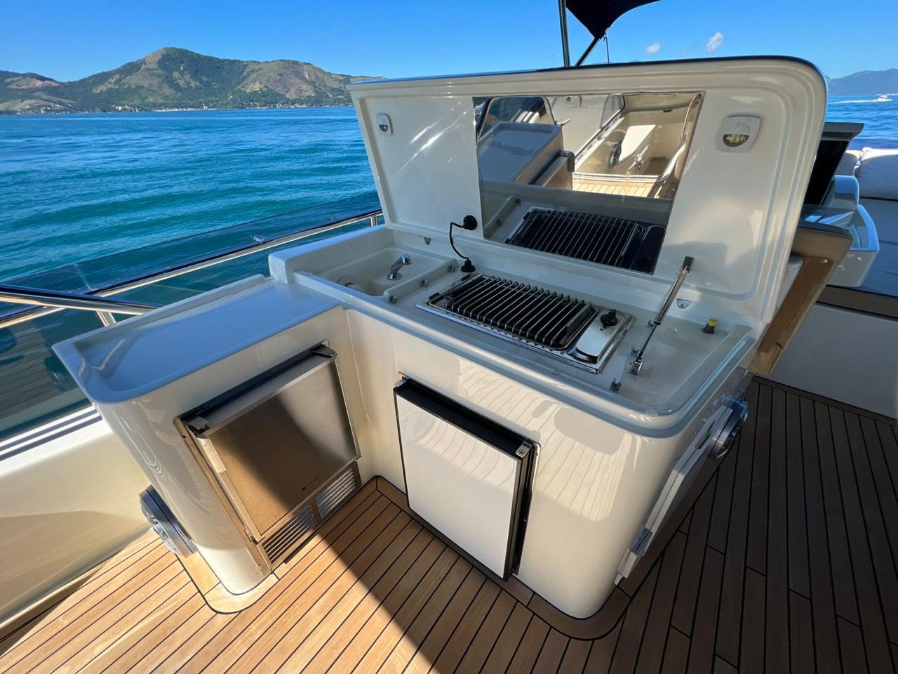 Ferretti 78 2008 www.mareconsult.com (8)