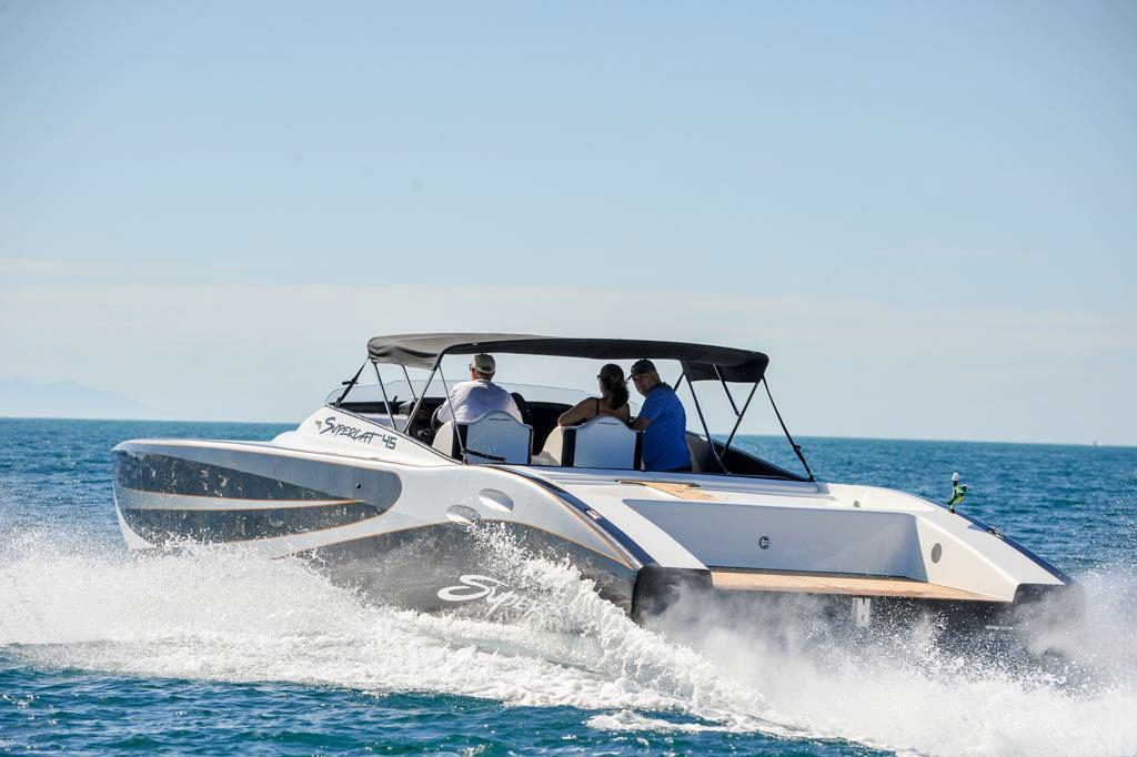 Superboats Supercat 45 2023 www.mareconsult.com.br (6)