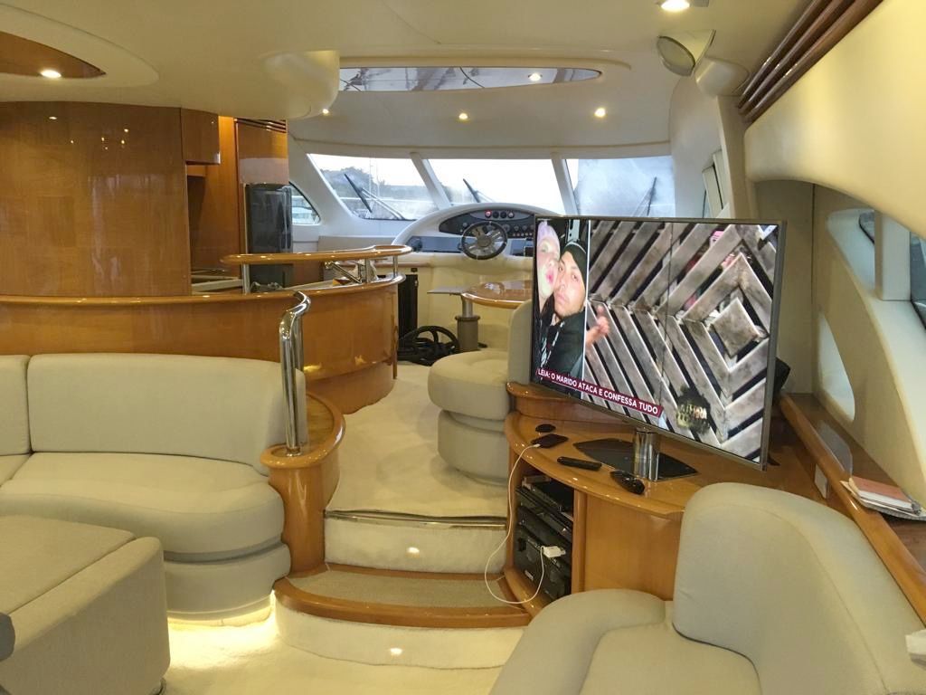 Intermarine 680 Full 2010 www.mareconsult.com.br (23)